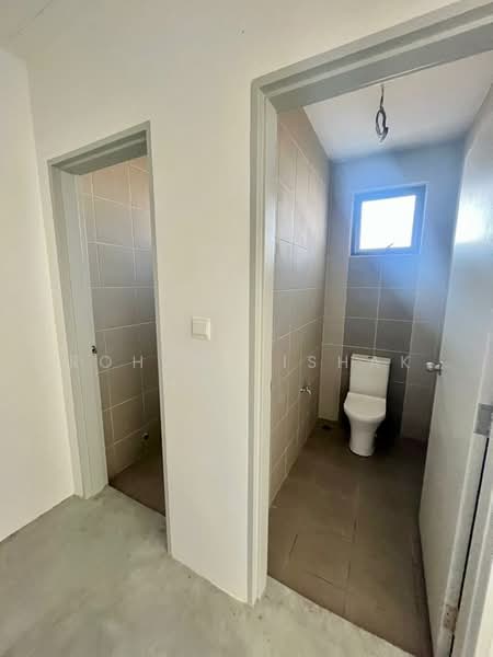 Shop / Office for Rent in Ijok (Selangor) - Rohana Ishak - Bathroom - PropertyGuru.com.my