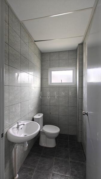 I0040 For Rent - Semi D Industrial Factory @ Kitang North Industry Park (2,104 sf) untuk Untuk Disewa - RM 6,000 /bulan, Apr 2026 - Bathroom - PropertyGuru.com.my