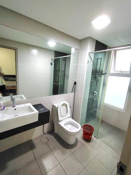 Service Residence for Rent at V Residence 3 @ Sunway Velocity - Tabber Tan - Bathroom - PropertyGuru.com.my