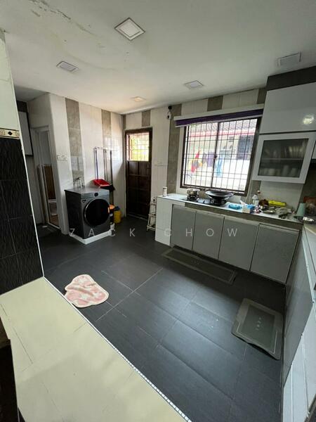 1-storey Terraced House for Sale in Taman Puteri Wangsa (Ulu Tiram) - Zack Chow - Kitchen - PropertyGuru.com.my