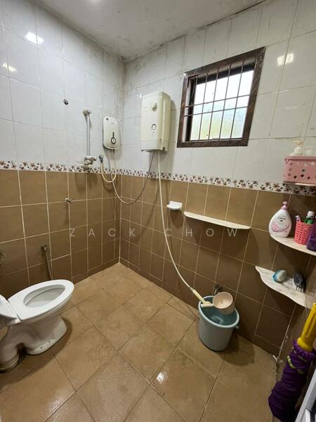 1-storey Terraced House for Sale in Taman Puteri Wangsa (Ulu Tiram) - Zack Chow - Bathroom - PropertyGuru.com.my