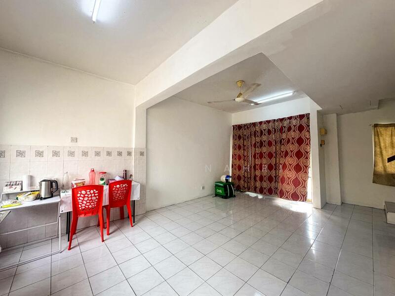 2-storey Terraced House for Sale in Taman Sri Haneco (Semenyih) - Ilman Nahri - Kitchen - PropertyGuru.com.my