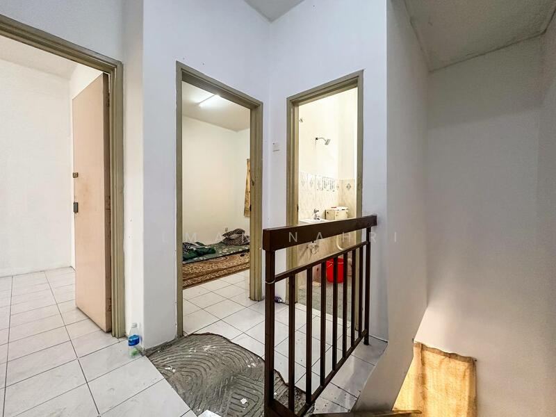 2-storey Terraced House for Sale in Taman Sri Haneco (Semenyih) - Ilman Nahri - Corridor - PropertyGuru.com.my