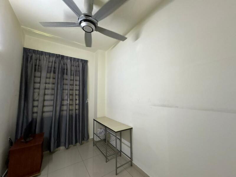 3 Storey Gated & Guarded Landed for RENT @ White Lily, Gelugor untuk Untuk Disewa - RM 2,800 /bulan, Feb 2026 - Interior - PropertyGuru.com.my