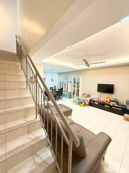 Setia Indah untuk Untuk Dijual - RM 638,000, Mac 2026 - Living Room - PropertyGuru.com.my