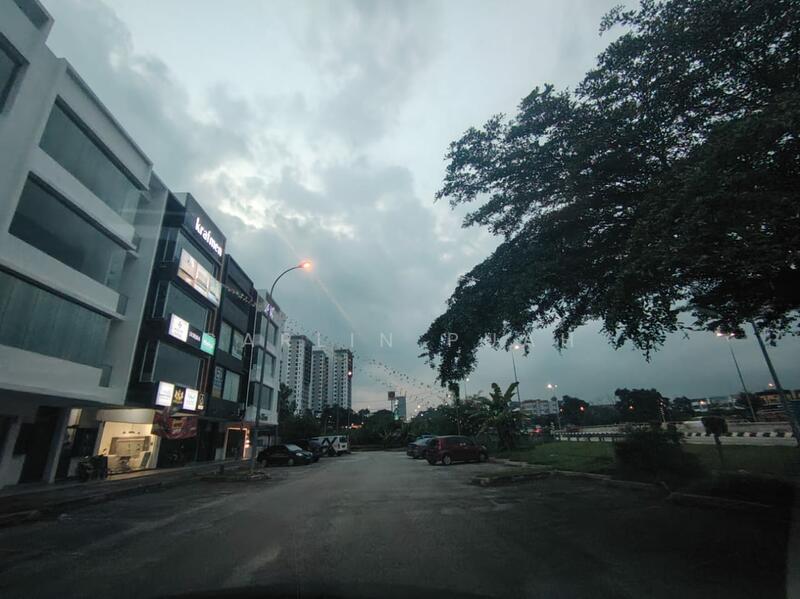D'alpinia Puchong corner Shoplot untuk Untuk Disewa - RM 12,500 /bulan, Feb 2026 - Exterior - PropertyGuru.com.my