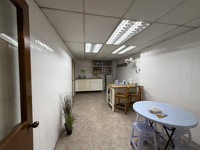 Office for Sale in Mont Kiara (Kuala Lumpur) - Chloe Thong - Kitchen - PropertyGuru.com.my