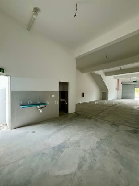 Shop / Office for Rent in Ijok (Selangor) - Rohana Ishak - Interior - PropertyGuru.com.my