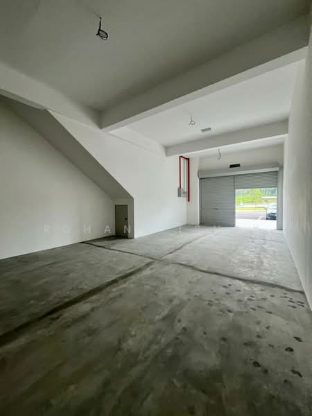 Shop / Office for Rent in Ijok (Selangor) - Rohana Ishak - Interior - PropertyGuru.com.my