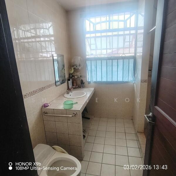 Semi-Detached House for Sale in Kuching (Sarawak) - Sherene Kok - Bathroom - PropertyGuru.com.my