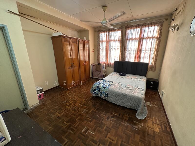 2-storey Terraced House for Sale in Bandar Puncak Alam (Puncak Alam) - Nazri Hassan - Bedroom - PropertyGuru.com.my
