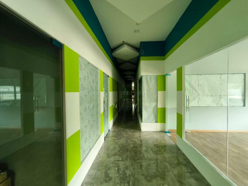 Detached Factory for Sale in Taman Sri Haneco (Semenyih) - Simon Yang - Corridor - PropertyGuru.com.my