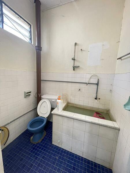 Lorong Merak 1, Taman Merak Jaya, Simpang Ampat untuk Untuk Disewa - RM 1,200 /bulan, Feb 2026 - Bathroom - PropertyGuru.com.my