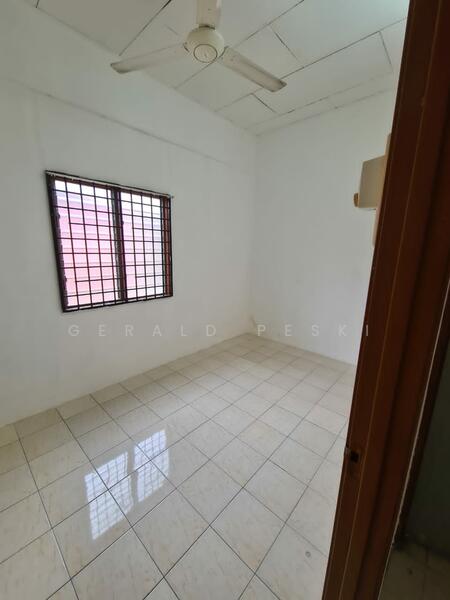 Semi-Detached House for Sale in Taman Seri Petaling (Kulim) - Gerald Peski - Interior - PropertyGuru.com.my