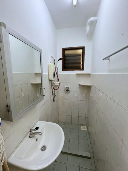 Taman Kheng Tian untuk Untuk Disewa - RM 1,500 /bulan, Feb 2026 - Bathroom - PropertyGuru.com.my
