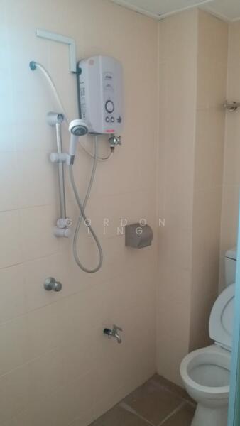 Apartment for Sale at Pangsapuri Puteri 1 - Gordon Ling - Bathroom - PropertyGuru.com.my