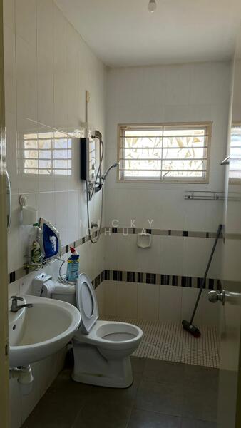 Semi-Detached House for Rent in Seremban 2 (Negeri Sembilan) - Nicky Chua - Bathroom - PropertyGuru.com.my