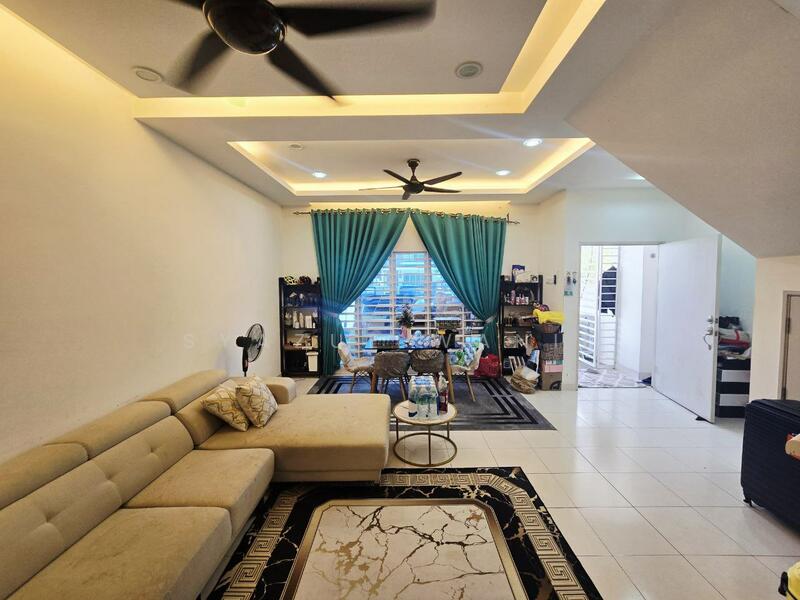 2-storey Terraced House for Sale in Hill Park (Semenyih) - Syazue Wanie - Living Room - PropertyGuru.com.my