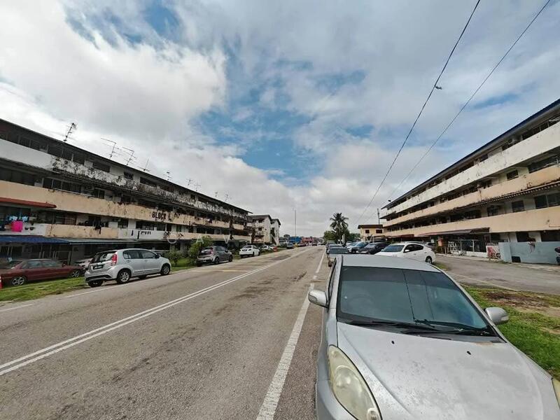 Flat for Sale at Flat Taman Ungku Tun Aminah - Cavin Sim - Exterior - PropertyGuru.com.my