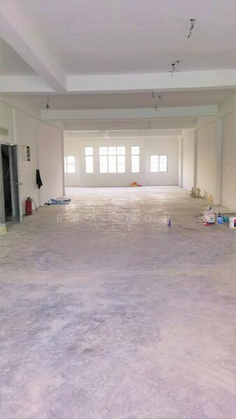 Factory for Rent in Seri Kembangan Industrial Area (Seri Kembangan) - Brandon Yee - Interior - PropertyGuru.com.my