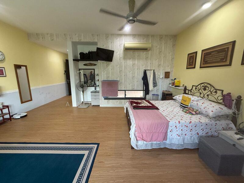 Rumah Banglo untuk Dijual di Leisure Farm (Gelang Patah) - Andrew Teo - Bedroom - PropertyGuru.com.my