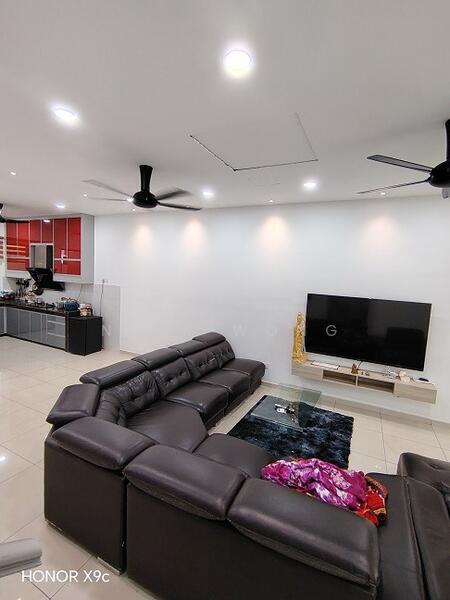 Taman Seri Jaromas untuk Untuk Disewa - RM 1,800 /bulan, Mac 2026 - Living Room - PropertyGuru.com.my