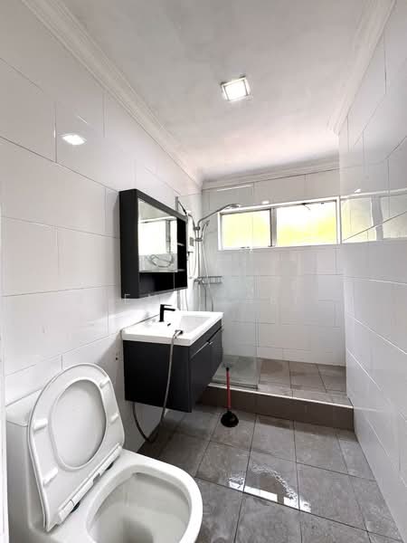 3-storey Terraced House for Sale in Ulu Kelang (Selangor) - Reena Sarif - Bathroom - PropertyGuru.com.my