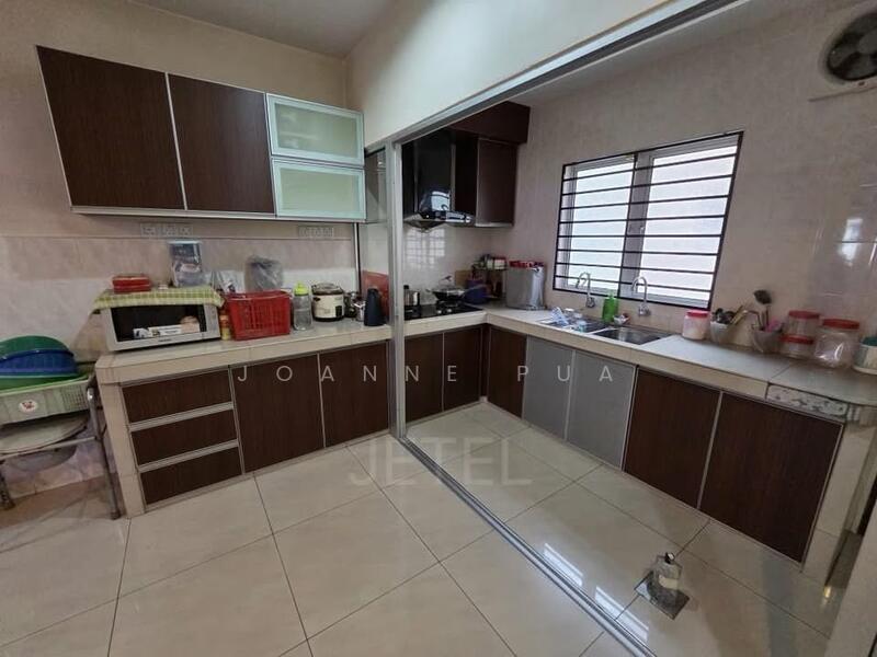 2-storey Terraced House for Sale in Bandar Bukit Tinggi (Klang) - Joanne Pua - Kitchen - PropertyGuru.com.my