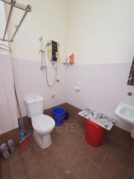 2-storey Terraced House for Sale in Bandar Bukit Tinggi (Klang) - Joanne Pua - Bathroom - PropertyGuru.com.my