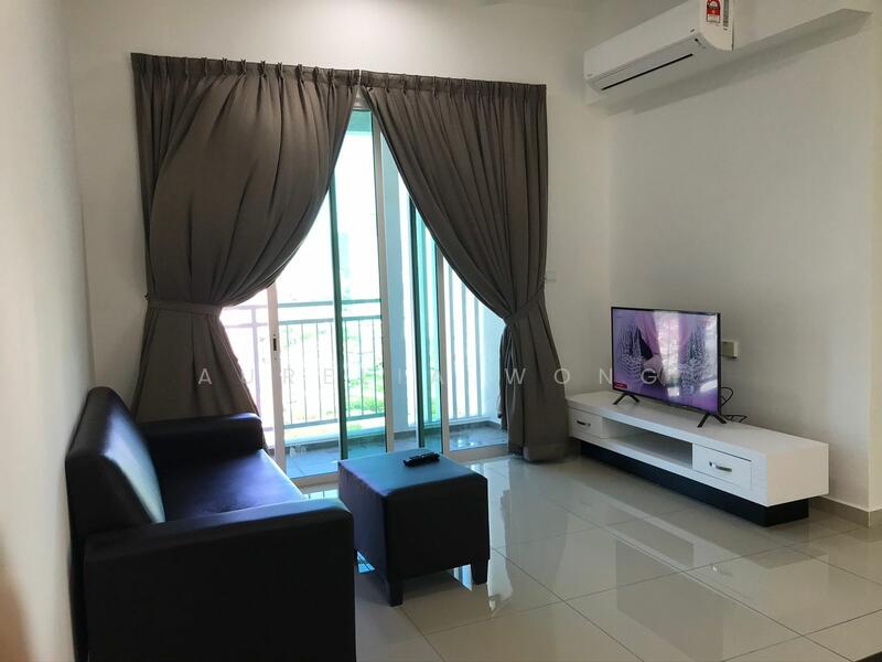 Solaria Residences untuk Untuk Disewa - RM 1,800 /bulan, Feb 2026 - Living Room - PropertyGuru.com.my