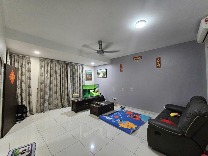 2-storey Terraced House for Sale in Taman Mutiara Rini (Skudai) - Jeff Lee - Living Room - PropertyGuru.com.my
