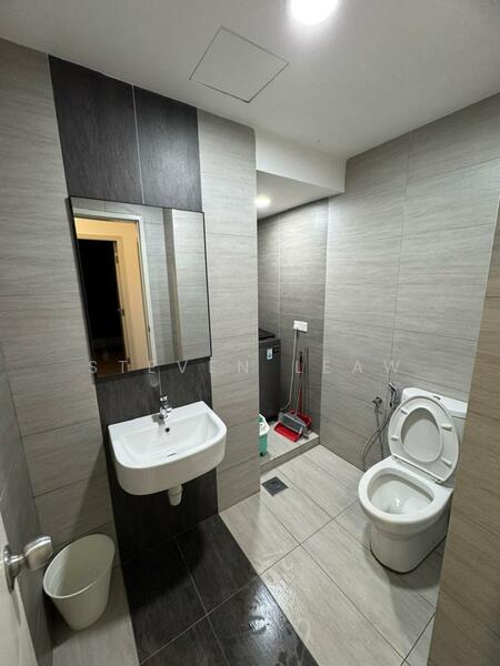 Aster Residence untuk Untuk Dijual - RM 750,000, Feb 2026 - 2nd Bathroom - PropertyGuru.com.my