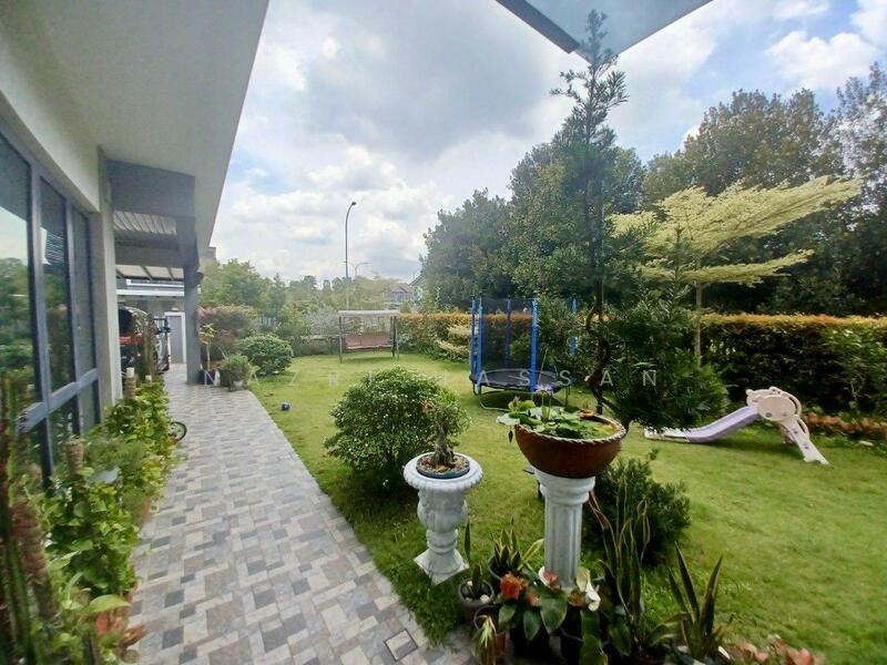 Semi-Detached House for Sale in Bandar Seri Coalfields (Ijok) - Nazri Hassan - Garden - PropertyGuru.com.my