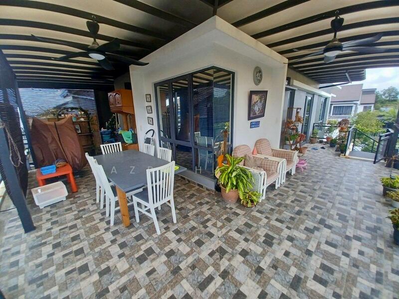 Semi-Detached House for Sale in Bandar Seri Coalfields (Ijok) - Nazri Hassan - Balcony - PropertyGuru.com.my