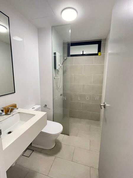 Vertu Resort untuk Untuk Disewa - RM 1,900 /bulan, Mac 2026 - Bathroom - PropertyGuru.com.my