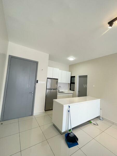 Vertu Resort untuk Untuk Disewa - RM 1,900 /bulan, Mac 2026 - Kitchen - PropertyGuru.com.my