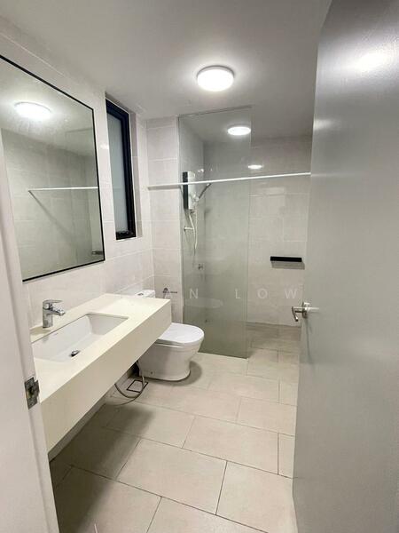 Vertu Resort untuk Untuk Disewa - RM 1,900 /bulan, Mac 2026 - Bathroom - PropertyGuru.com.my