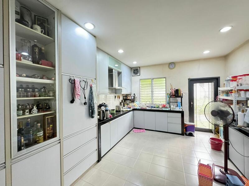 Ebony Kota Emerald untuk Untuk Dijual - RM 649,000, Feb 2026 - Kitchen - PropertyGuru.com.my