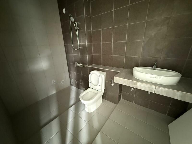 2-storey Terraced House for Sale in Bandar Country Homes (Rawang) - Robert Law - Bathroom - PropertyGuru.com.my