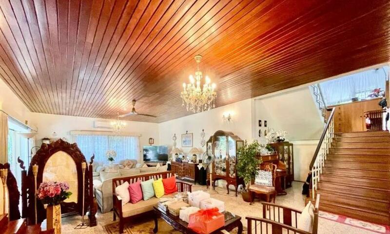 Seksyen 16 End Lot Bungalow Land: 10,600sf 2sty Section 16 Petaling Jaya University Malaya untuk Untuk Dijual - RM 2,699,000, Feb 2026 - Living Room - PropertyGuru.com.my