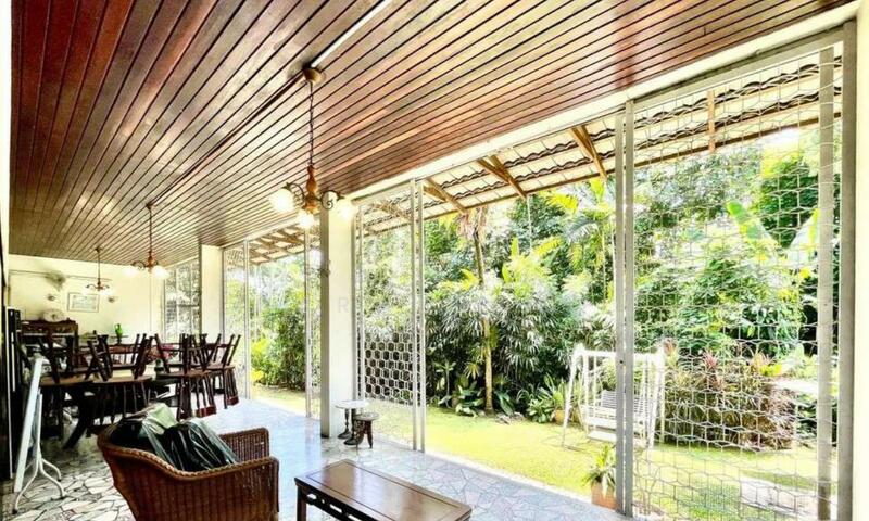 Seksyen 16 End Lot Bungalow Land: 10,600sf 2sty Section 16 Petaling Jaya University Malaya untuk Untuk Dijual - RM 2,699,000, Feb 2026 - Dining Room - PropertyGuru.com.my