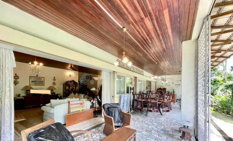 Seksyen 16 End Lot Bungalow Land: 10,600sf 2sty Section 16 Petaling Jaya University Malaya untuk Untuk Dijual - RM 2,699,000, Feb 2026 - Living Room - PropertyGuru.com.my