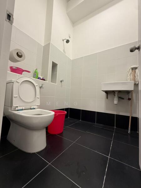 2-storey Terraced House for Sale in Pasir Gudang (Johor) - Meng . - Bathroom - PropertyGuru.com.my