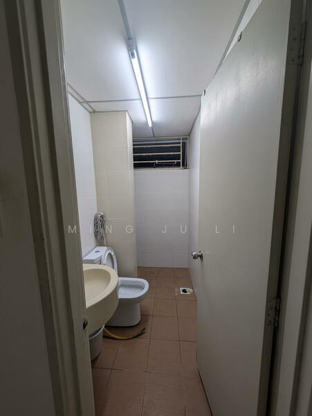 Platinum Lake PV 16 untuk Untuk Disewa - RM 2,049 /bulan, Feb 2026 - Bathroom - PropertyGuru.com.my