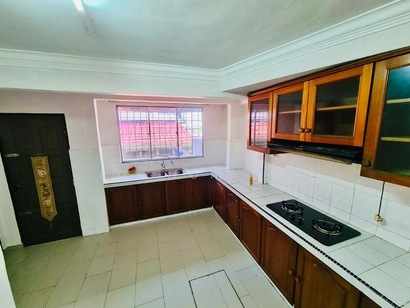 2-storey Terraced House for Sale in Taman Melawati (Ulu Kelang) - Adi Mohamad - Kitchen - PropertyGuru.com.my