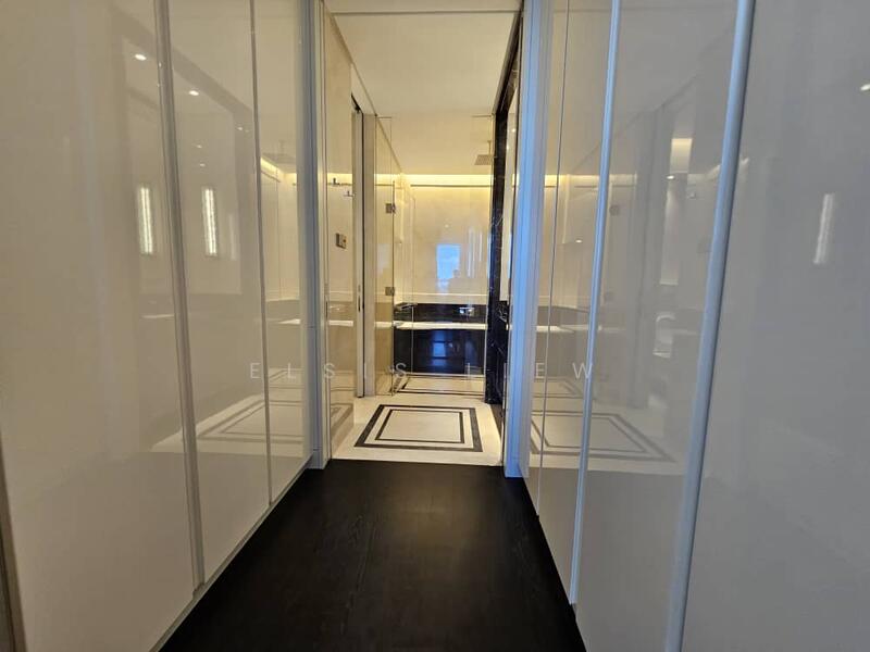 Pavilion Suites untuk Untuk Disewa - RM 6,000 /bulan, Feb 2026 - walk in wardrobe - PropertyGuru.com.my