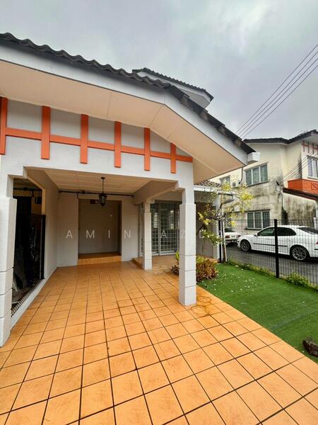 2-storey Terraced House for Sale in Sungai Buloh (Selangor) - Amin Azlan - Exterior - PropertyGuru.com.my