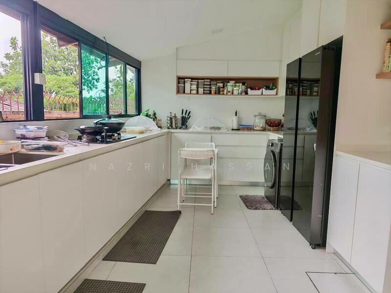 3-storey Terraced House for Sale in Sierramas (Sungai Buloh) - Nazri Hassan - Kitchen - PropertyGuru.com.my