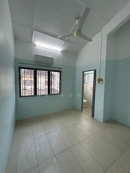 2-storey Terraced House for Rent in Permas Jaya (Johor) - Ah Hong - Bathroom - PropertyGuru.com.my