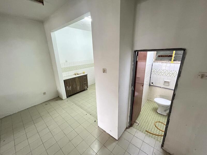 Taman Sri Gombak untuk Untuk Dijual - RM 399,000, Feb 2026 - Kitchen - PropertyGuru.com.my